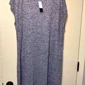 Ankle length, "stone" coloring  "cut-off style" sleeves (w/o being cut)